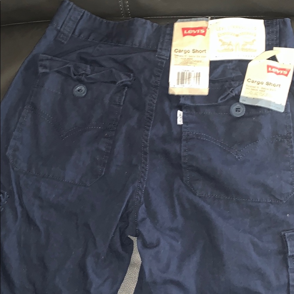 Six pocket cargo shorts